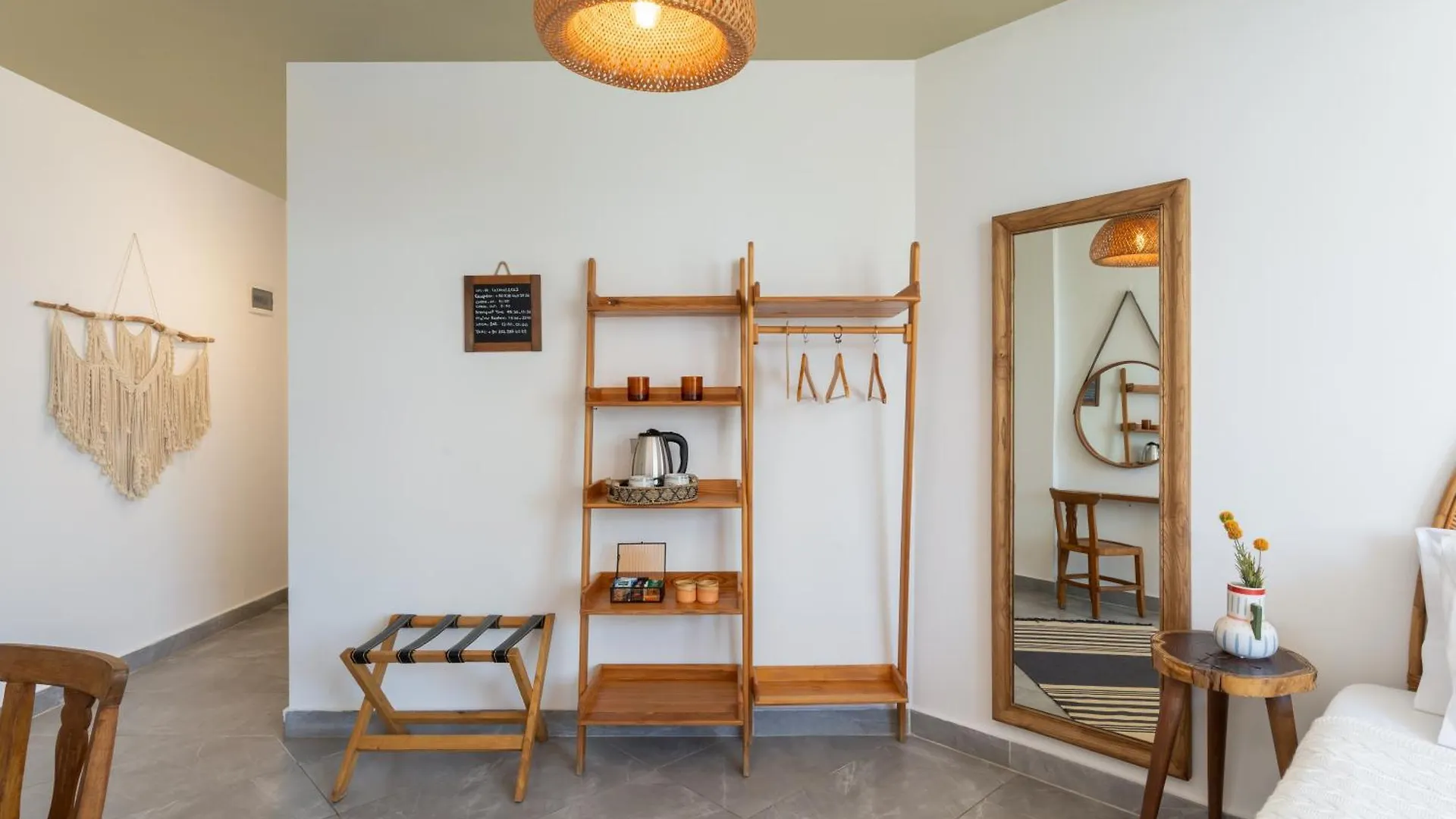 Отель La Local Beach House Yalikavak