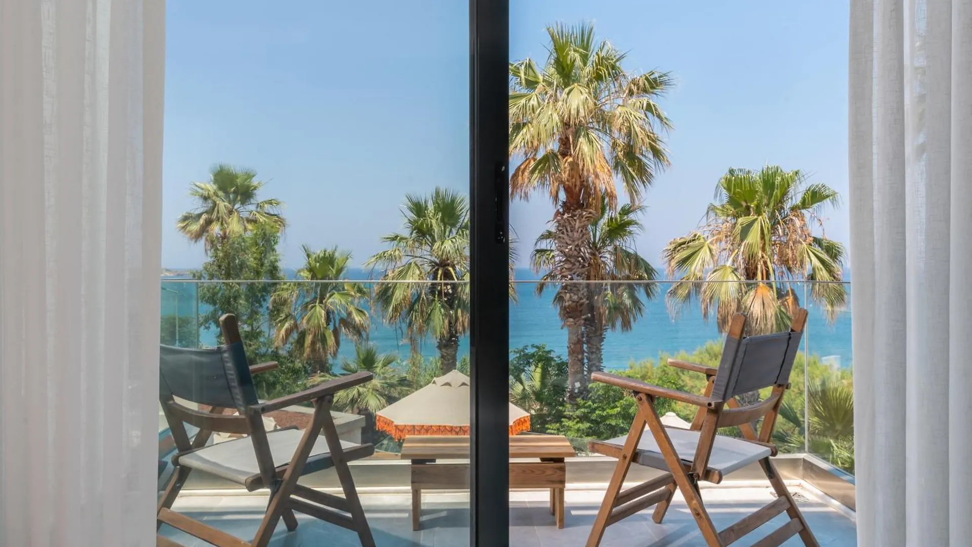 Отель La Local Beach House Yalikavak Турция
